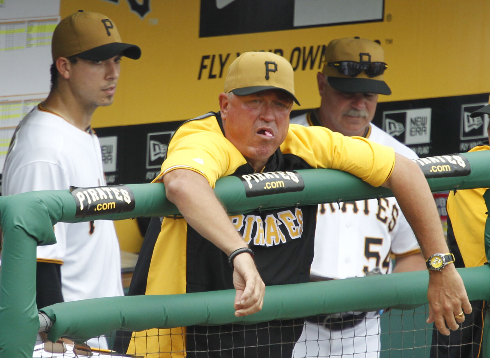2011: Pittsburgh Pirates clinch record 19th consecutive losing season